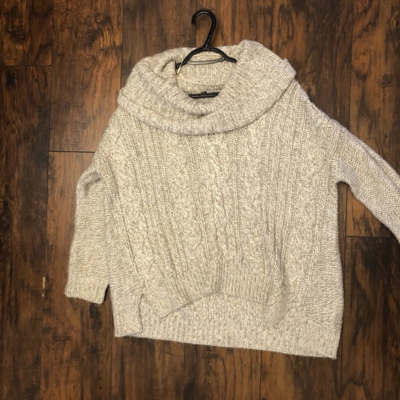 Jennifer Lopez sweater. Thick sparkly gold accent. - Picture 2 of 3